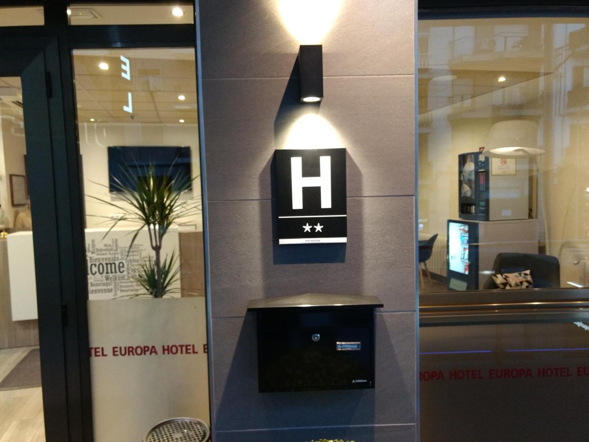 Hotel Europa Фигерас Экстерьер фото