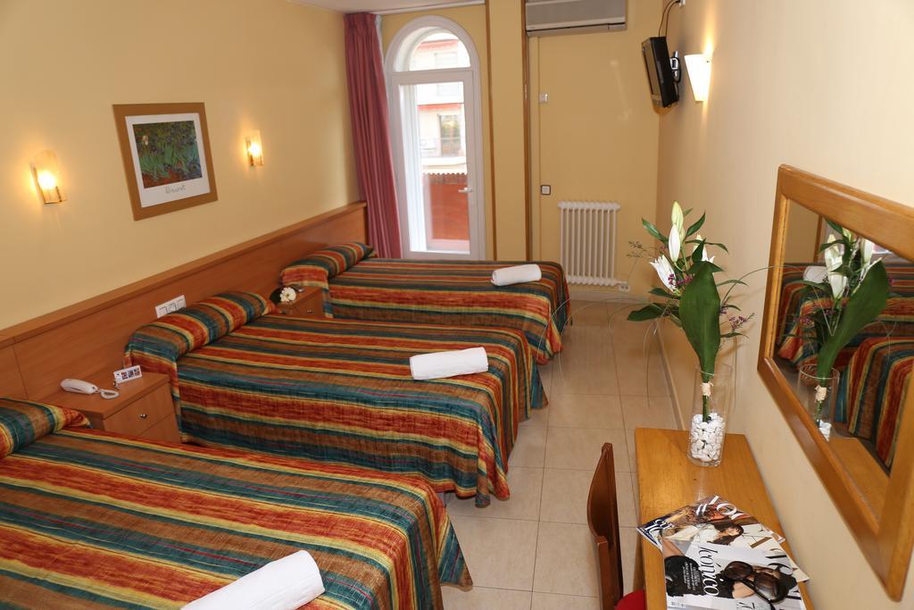 Hotel Europa Фигерас Экстерьер фото