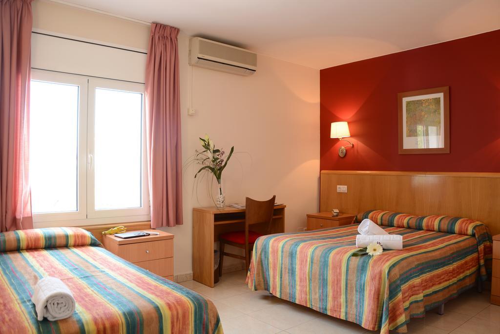 Hotel Europa Фигерас Экстерьер фото