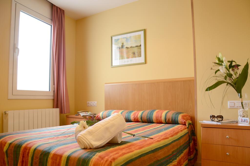 Hotel Europa Фигерас Экстерьер фото